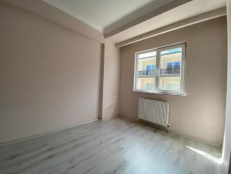 Kumbağ Ana Cadde Üzerinde Yaz-Kış Kiralık 2+1