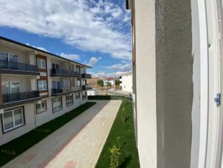 Kumbağ Ana Cadde Üzerinde Yaz-Kış Kiralık 2+1