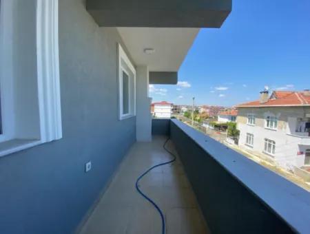 Kumbağ Ana Caddeye Yakın Konumda Aileye Kiralık 2+1 Daire