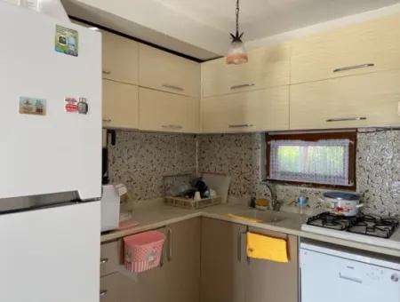 Havuzlu Site İçerisinde Deniz Manzaralı 3+1 Villa