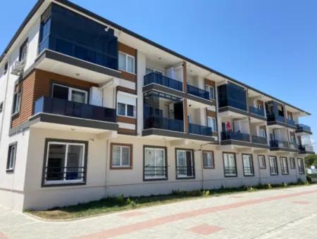 Tekirdağ Kumbağ'da Ana Cadde Üzeri Yeni Binada Kiralık 2+1 Daire