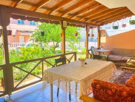 Kumbağ Merkezde Denize Ve Ana Caddeye Sıfır Site İçerisinde Kiralık 3+1 Villa