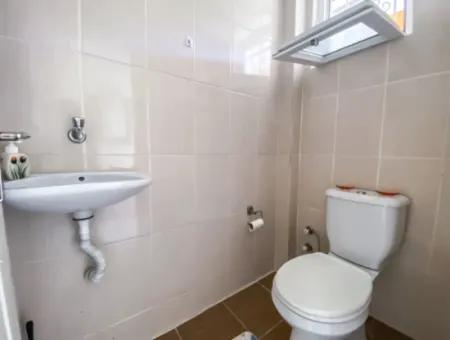 Kumbağ Merkezde Denize Ve Ana Caddeye Sıfır Site İçerisinde Kiralık 3+1 Villa