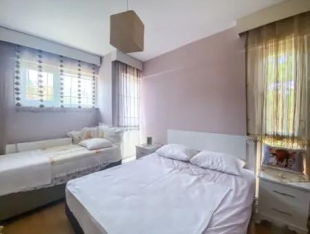 Kumbağ Merkezde Denize Ve Ana Caddeye Sıfır Site İçerisinde Kiralık 3+1 Villa