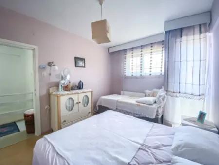 Kumbağ Merkezde Denize Ve Ana Caddeye Sıfır Site İçerisinde Kiralık 3+1 Villa