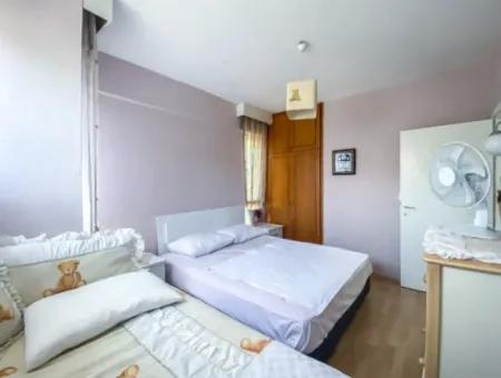 Kumbağ Merkezde Denize Ve Ana Caddeye Sıfır Site İçerisinde Kiralık 3+1 Villa