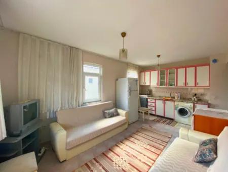 Kumbağ Pazar Sokağında Kiralık 2+1 Eşyalı Daire