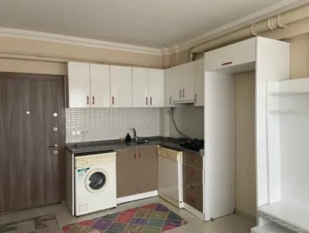 Kumbağ Pazar Sokağı Mevkii Asansörlü Binada Eşyalı Kiralık 2+1 Daire