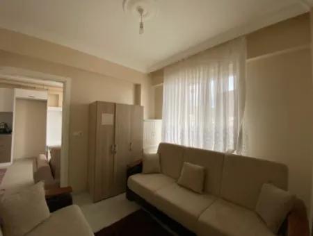 Kumbağ Pazar Sokağı Mevkii Asansörlü Binada Eşyalı Kiralık 2+1 Daire