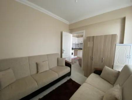 Kumbağ Pazar Sokağı Mevkii Asansörlü Binada Eşyalı Kiralık 2+1 Daire