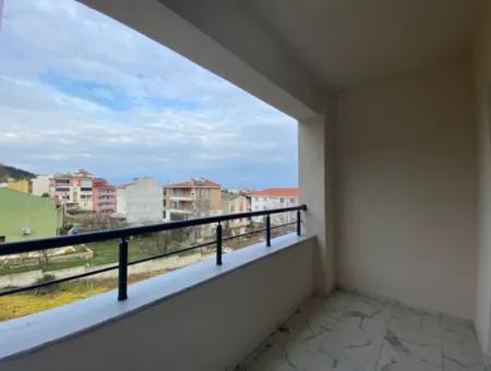 Kumbağ Merkezi Konumda Kiralık Sıfır 1+1 Daire