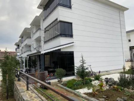 Kumbağ Havuzlu Aquaparklı Sitede Bahçe Katı Sezonluk Kiralık 1+1 Daire