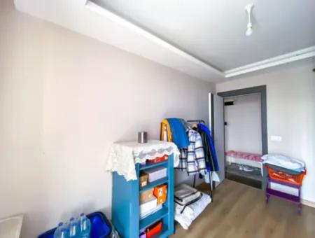 Topağaç Havuzlu Sitede Deniz Manzaralı Satılık 2+1 Daire