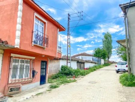 Tekirdağ Işıklar Köyünde Doğa Manzaralı 2+1 Satılık Müstakil Ev