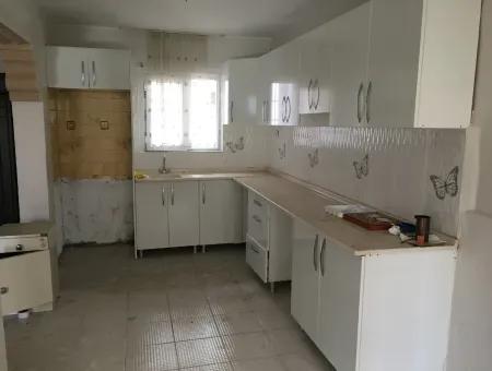 Kumbağ Cadde Üzerinde Kiralık Müstakil Tripleks Bahçeli Villa