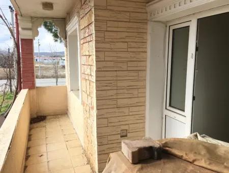 Kumbağ Cadde Üzerinde Kiralık Müstakil Tripleks Bahçeli Villa