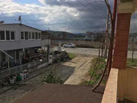 Kumbağ Cadde Üzerinde Kiralık Müstakil Tripleks Bahçeli Villa