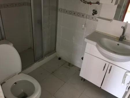 Kumbağ Cadde Üzerinde Kiralık Müstakil Tripleks Bahçeli Villa