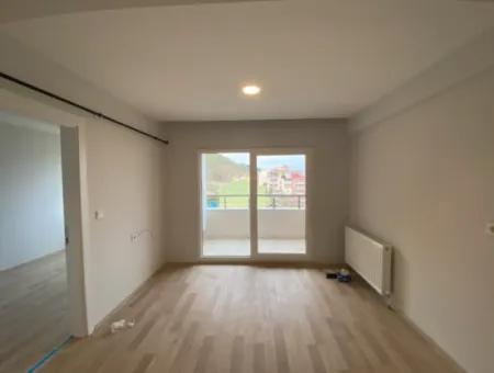 Kumbağ Merkezi Konumda Kiralık Sıfır 1+1 Daire