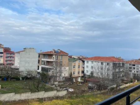 Kumbağ Merkezi Konumda Kiralık Sıfır 1+1 Daire