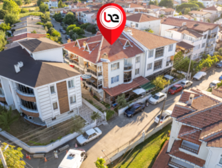 Kumbağ Deniz Ve Plaj Tarafında Geniş Balkonlu 4+1 Satılık Eşyalı Daire