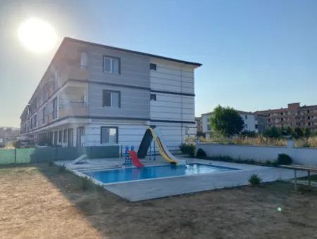 Kumbağ Havuzlu Ve Aquaparklı Sitede Yaz-Kış Kiralık 2+1 Daire