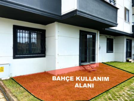 Kumbağ Mah. Ana Caddeye Yakın Ayrı Mutfaklı Bahçeli Yaz-Kış Kiralık 2+1 Daire