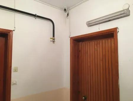 Kumbağ Merkez'de Cadde Üzerinde 2+1 Kiralık Daire