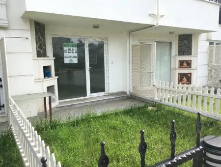 Kumbağ'da Denize Sıfır Havuzlu Sitede 1+1 Bahçeli Kiralık Yazlık