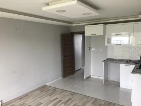 Kumbağ'da Denize Sıfır Havuzlu Sitede 1+1 Bahçeli Kiralık Yazlık