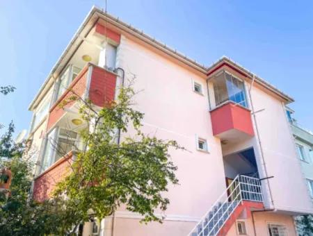 Caddenin Deniz Tarafı Geniş 2+1 Doğalgazlı Eşyalı Kiralık Daire