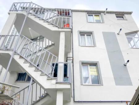 Kumbağ'da Cadde Üstü Denize Yakın Eşyalı Doğalgazlı Kiralık 2+1