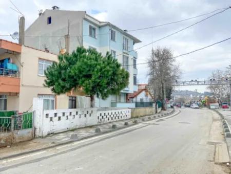 Kumbağ'da Cadde Üstü Denize Yakın Eşyalı Doğalgazlı Kiralık 2+1