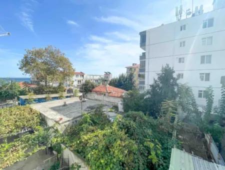 Kumbağ'da Cadde Üstü Denize Yakın Eşyalı Doğalgazlı Kiralık 2+1