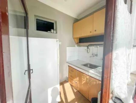 Kumbağ'da Cadde Üstü Denize Yakın Eşyalı Doğalgazlı Kiralık 2+1