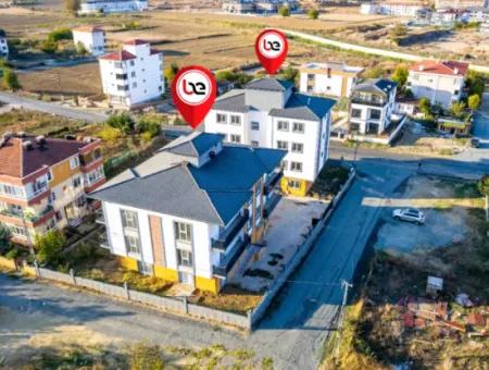 Kumbağ'da Cadde Üzerinde Site İçerisinde Satılık Sıfır 1+1 Daire