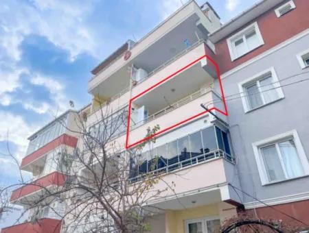 Denize Pazara Yakın Merkezi Konumda Eşyalı İskanlı Satılık 2+1