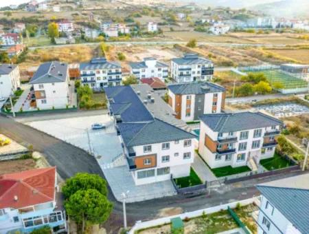 Havuzlu Lüks Sitede Ayrı Mutfaklı 2+1 Yaz-Kış Kiralık Daireler