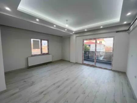 Havuzlu Lüks Sitede Ayrı Mutfaklı 2+1 Yaz-Kış Kiralık Daireler