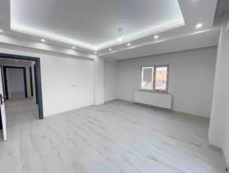 Havuzlu Lüks Sitede Ayrı Mutfaklı 2+1 Yaz-Kış Kiralık Daireler