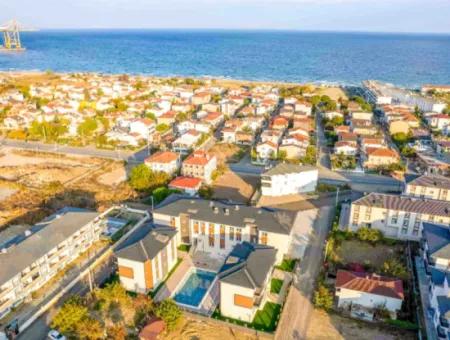 Kumbağ'da Gelişen Bölgede 400 M2 Caddeden Gözüken Kiralık Dükkan