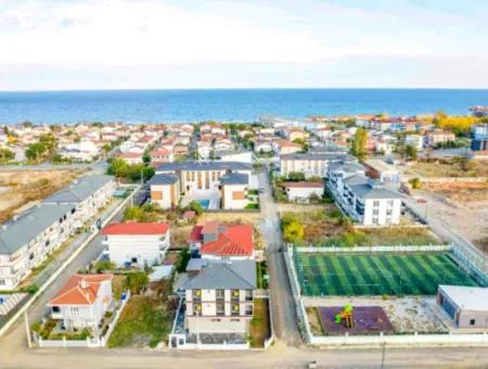 Kumbağ'da Gelişen Bölgede 400 M2 Caddeden Gözüken Kiralık Dükkan