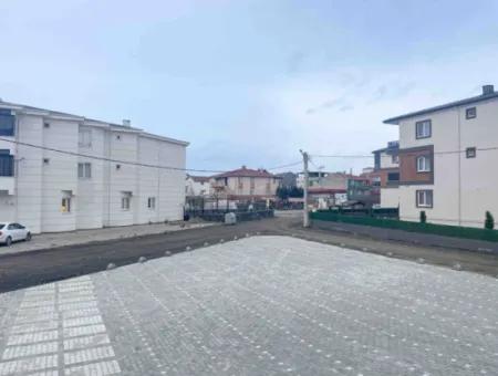 Kumbağ'da Gelişen Bölgede 400 M2 Caddeden Gözüken Kiralık Dükkan