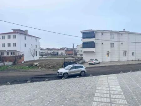 Kumbağ'da Gelişen Bölgede 400 M2 Caddeden Gözüken Kiralık Dükkan