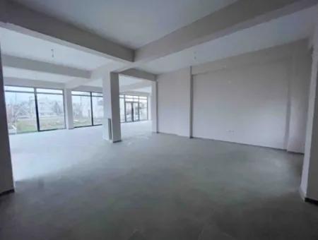 Kumbağ'da Gelişen Bölgede 400 M2 Caddeden Gözüken Kiralık Dükkan