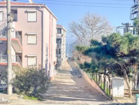 Kumbağ'da Cadde Üstü Eşyalı Merkezde İskanlı Satılık 1+1 Daire