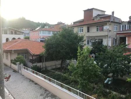 Kumbağ Pazar Sokağında Yeni Binada Satılık 2+1 Yazlık