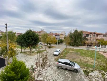 Kumbağ'da Eşyalı Ve Doğalgazlı 2+1 Yaz-Kış Kiralık Daire