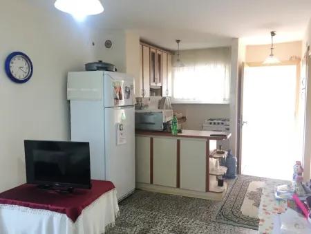 Kumbağ Denize Sıfır Site İçerisinde Satılık Eşyalı 2+1 Yazlık